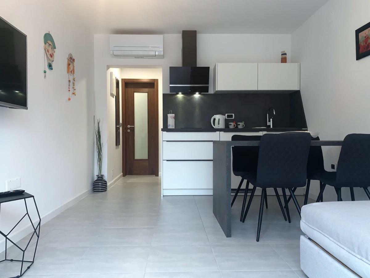 Apartments Artemus Karliva Изола Екстериор снимка