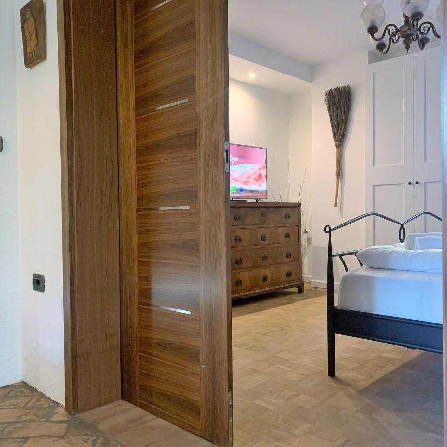 Apartments Artemus Karliva Изола Екстериор снимка